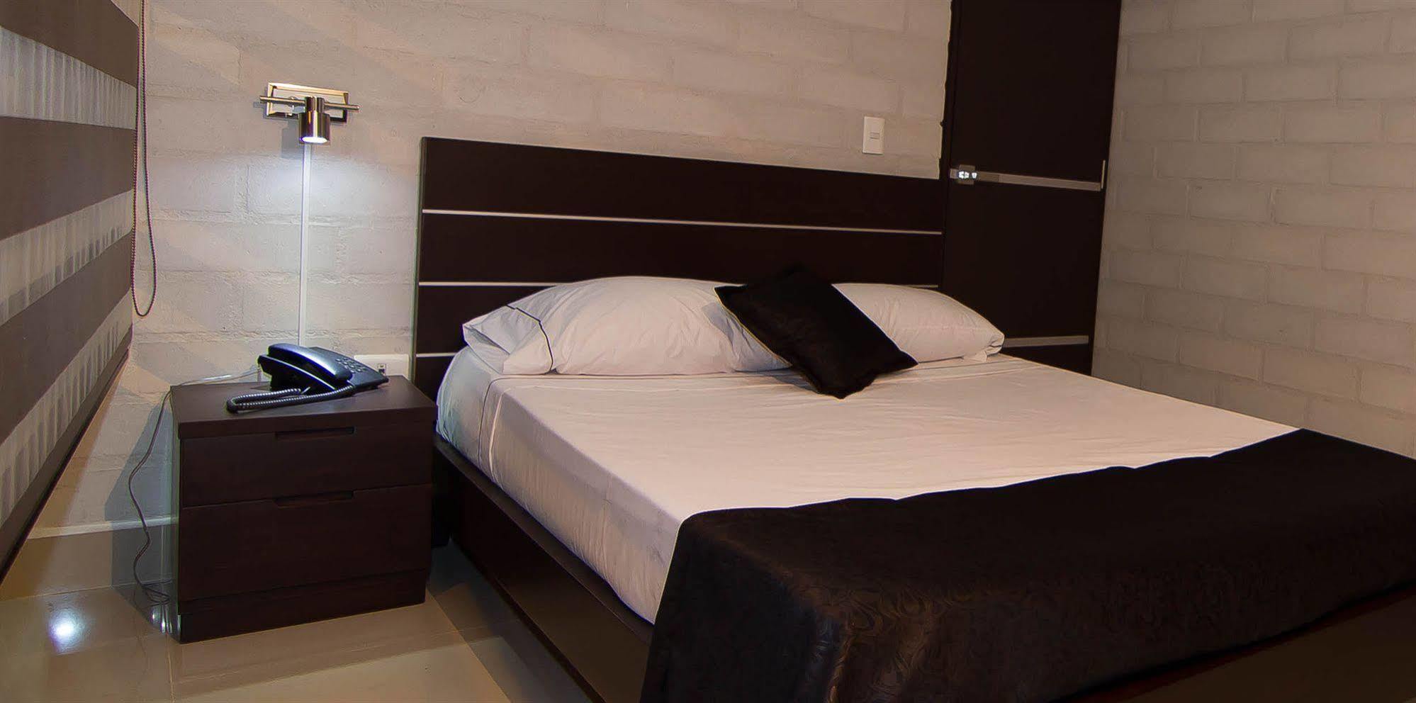 Ayenda 1254 Mi Colombia Hotel Medellín Kültér fotó